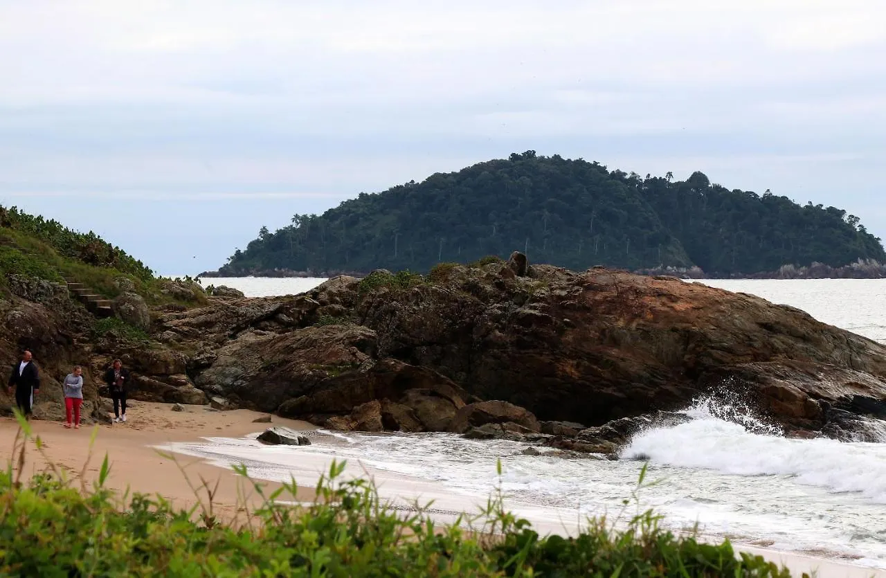 Holiday home Curta Praia De Armacao Casa Hortensia Penha