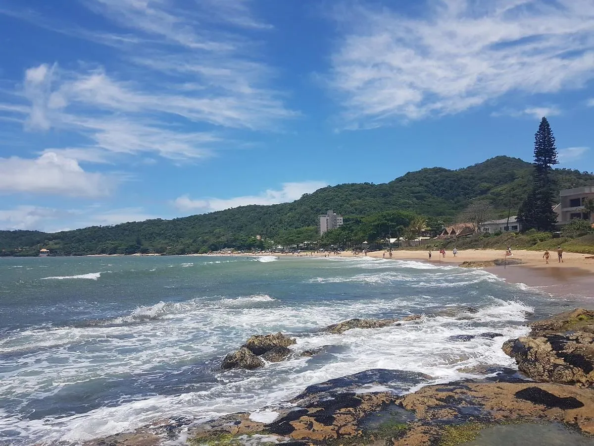Holiday home Curta Praia De Armacao Casa Hortensia Penha  Brazil